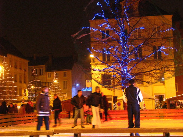 2007-12-24 17-36-19.JPG - Weihnachten in Thionville